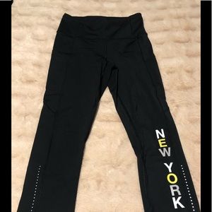 Lululemon capri yoga pants